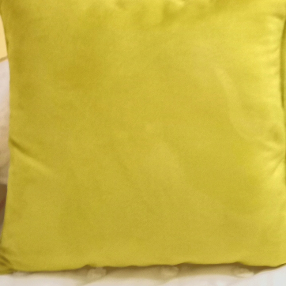 2/ pillows
